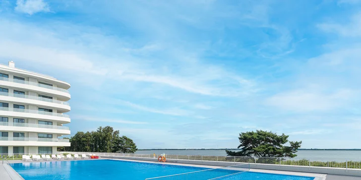 Nové krásne apartmány pri Baltskom mori až pre 4 osoby: medzi morom a jazerom, v lete bazén