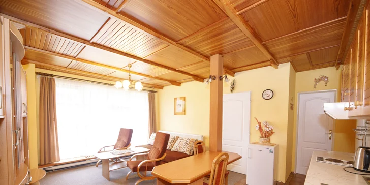 Aktívny pobyt v Prčici pre 2–4 osoby: raňajky, ihrisko, telocvičňa aj požičovňa bicyklov