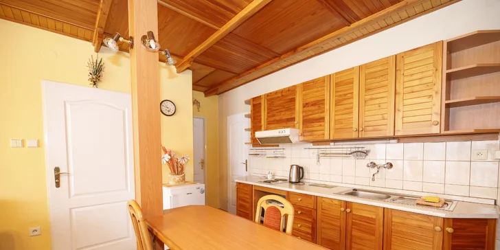 Aktívny pobyt v Prčici pre 2–4 osoby: raňajky, ihrisko, telocvičňa aj požičovňa bicyklov