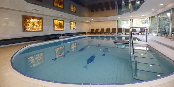 Relax pri Českom Krumlove: luxusný statok s vlastným pivovarom a čokoládovňou, strava a bazén