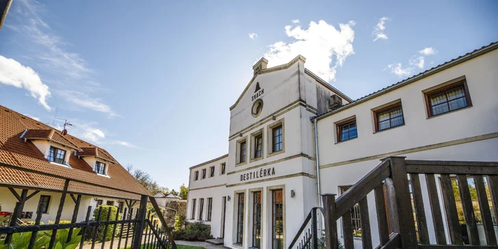 Relax pri Českom Krumlove: luxusný statok s vlastným pivovarom a čokoládovňou, strava a bazén