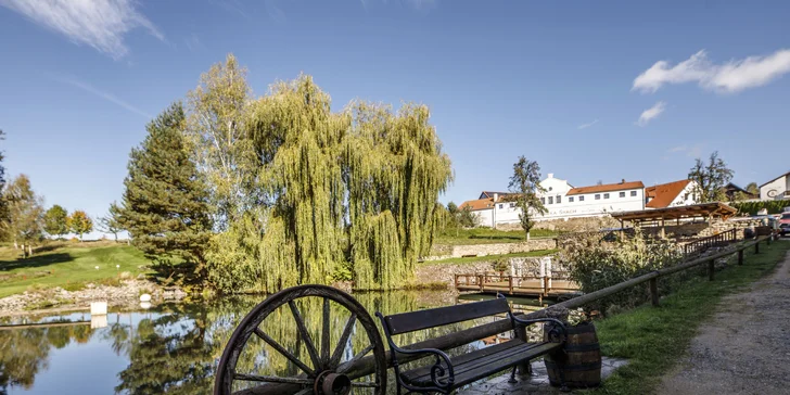 Relax pri Českom Krumlove: luxusný statok s vlastným pivovarom a čokoládovňou, strava a bazén