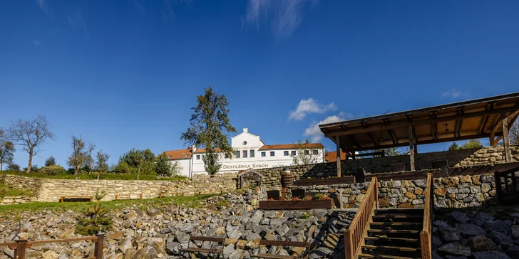 Relax pri Českom Krumlove: luxusný statok s vlastným pivovarom a čokoládovňou, strava a bazén