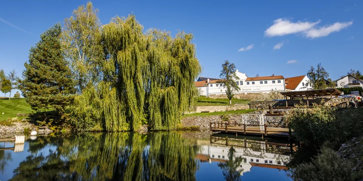 Relax pri Českom Krumlove: luxusný statok s vlastným pivovarom a čokoládovňou, strava a bazén