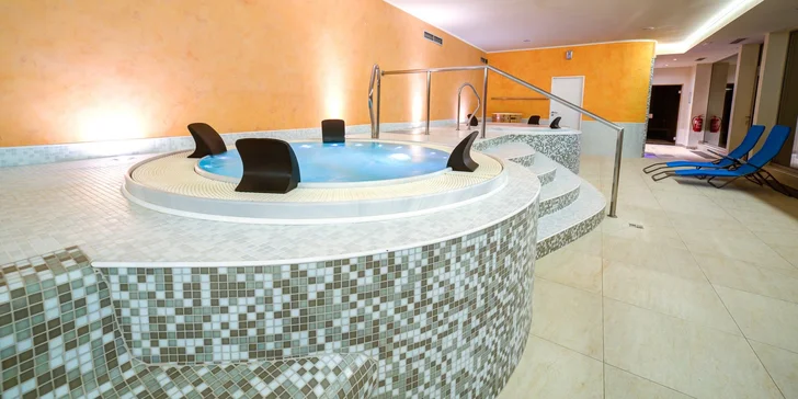 Dovolenka v prírode Jizeriek pre dvoch aj rodinu: plná penzia a neobmedzený wellness