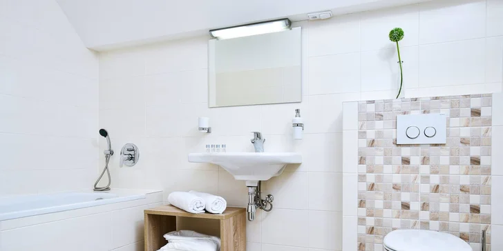 Dovolenka v prírode Jizeriek pre dvoch aj rodinu: plná penzia a neobmedzený wellness