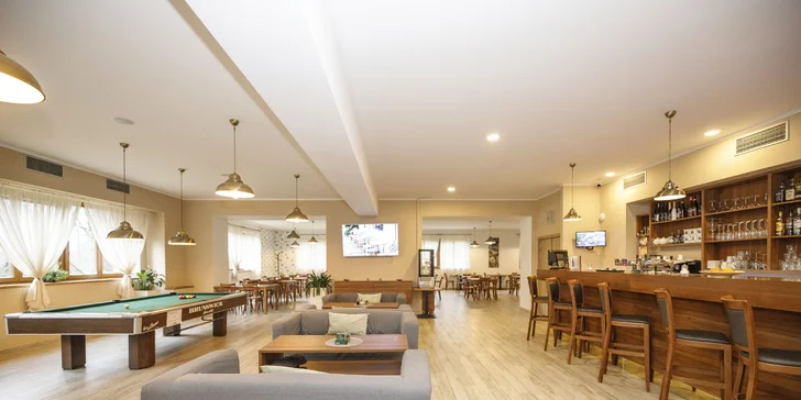 Dovolenka v prírode Jizeriek pre dvoch aj rodinu: plná penzia a neobmedzený wellness