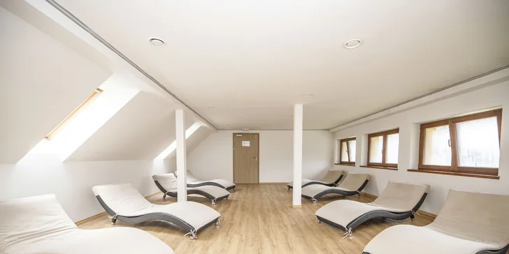 Dovolenka v prírode Jizeriek pre dvoch aj rodinu: plná penzia a neobmedzený wellness