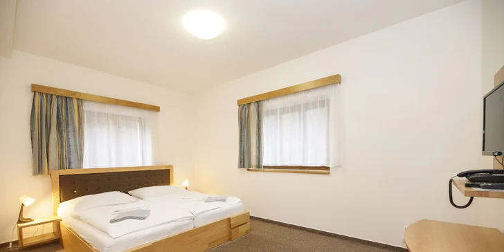 Dovolenka v prírode Jizeriek pre dvoch aj rodinu: plná penzia a neobmedzený wellness