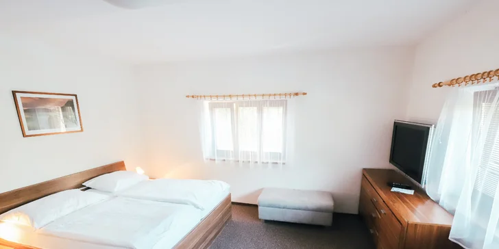 Dovolenka v prírode Jizeriek pre dvoch aj rodinu: plná penzia a neobmedzený wellness