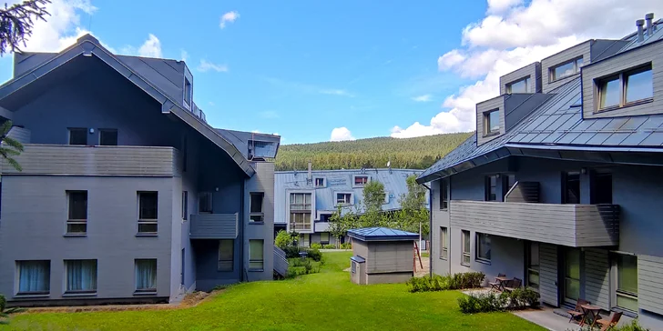 Krásne apartmány v Harrachove: bez stravy alebo s raňajkami a so vstupom do saunového sveta Grotta Spa