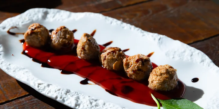 Výberové španielske Tapas menu pre dvoch s citronádou