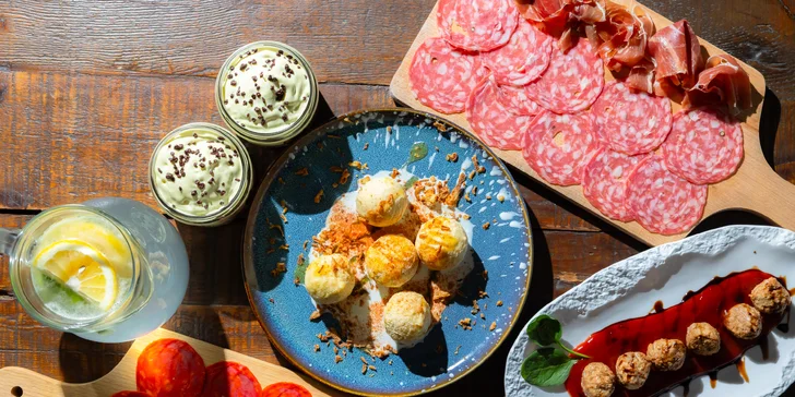 Výberové španielske Tapas menu pre dvoch s citronádou