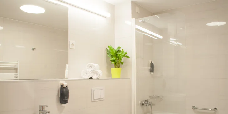 Dovolenka v Chorvátsku: 3* hotel v Čakovci vrátane raňajok a celodenného vstupu do mestských bazénov