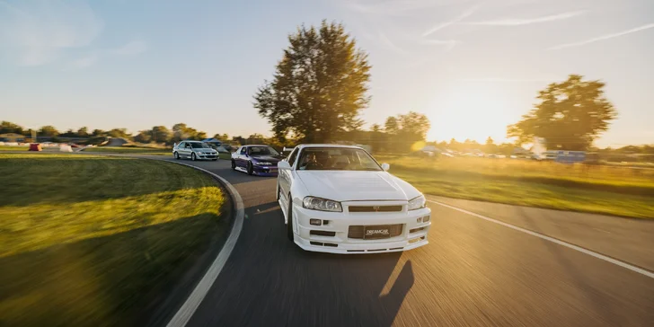 Jazda v Nissan Skyline R34, Nissan Silvia alebo Mitsubishi Lancer Evolution VIII: ako vodič aj spolujazdec, variant s jazdou driftem