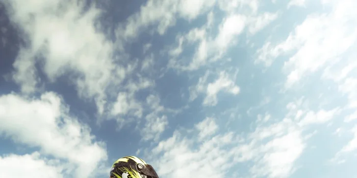 Jazda v Nissan Skyline R34, Nissan Silvia alebo Mitsubishi Lancer Evolution VIII: ako vodič aj spolujazdec, variant s jazdou driftem