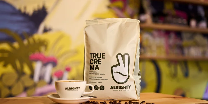 Moderný hotel v rakúskych Alpách: bufetové raňajky a neobmedzená sauna