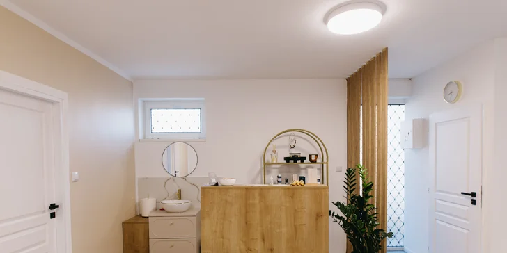 Kozmetické ošetrenia pleti: hydratácia, detox, mezoterapia, chemický peeling, anti-age a i.