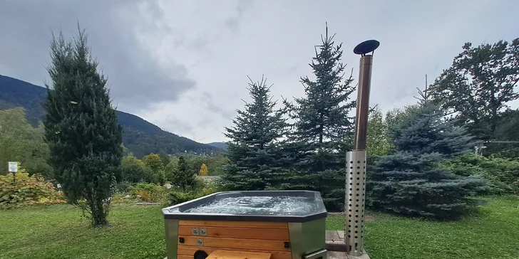 Pohodový pobyt pri Lysej hore: raňajky, polpenzia aj degustačná večera, privátny wellness a výlety