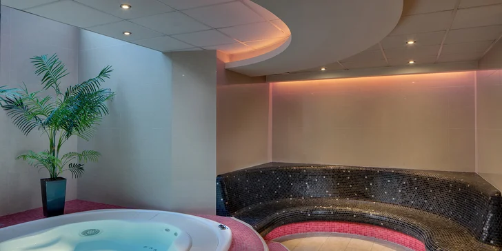 Jednotlivci, páry či s rodinou do Brna: hotel so strešným wellness, raňajky aj večere