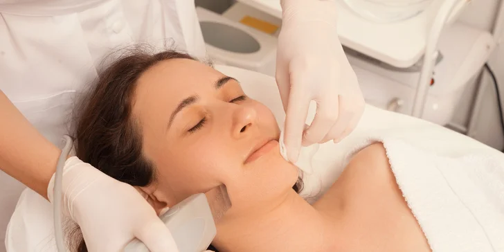 Kozmetické ošetrenia pleti: hydratácia, detox, mezoterapia, chemický peeling, anti-age a i.