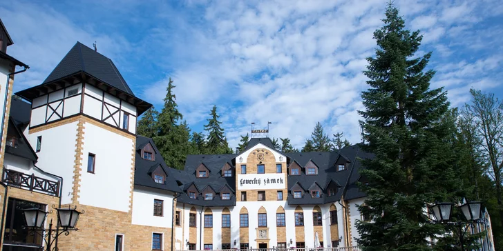 Pobyt na zámku pri Karlových Varoch: neobmedzený wellness, polpenzia, masáž aj procedúry