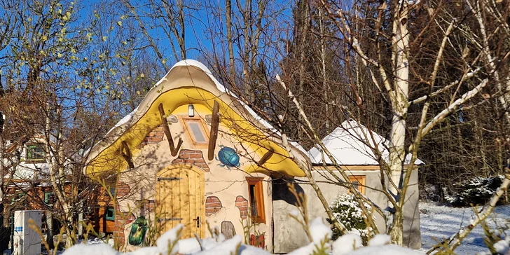 Chalúpky v Pekle Čertovina: polpenzia, animačný program, detská herňa a zľava na vstup do Rozprávkovej dedinky