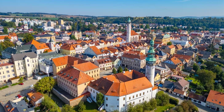 Pobyt v historickom centre Domažlíc: raňajky, fľaša prosecca aj vstup do aquaparku