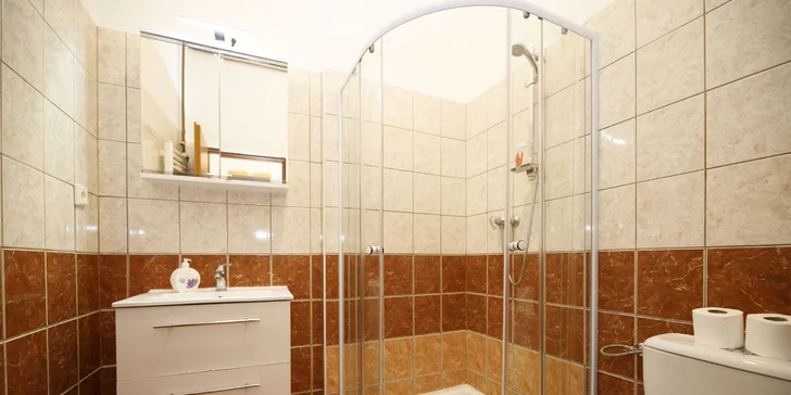 Pobyt neďaleko Orlických hôr: raňajky alebo polpenzia, wellness, masáž aj jazda na koňoch