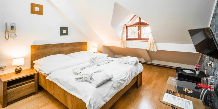 Pobyt neďaleko Orlických hôr: raňajky alebo polpenzia, wellness, masáž aj jazda na koňoch