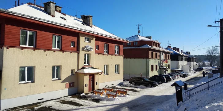 Pobyt v Jáchymove v Krušných horách: ubytovanie v izbách alebo apartmánoch