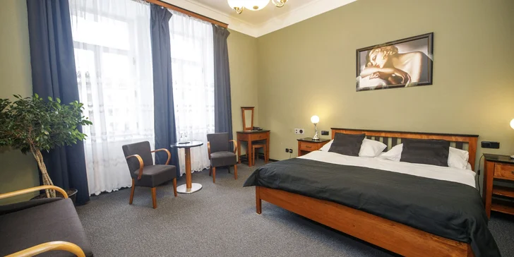 Pobyt v Orlických horách: hotel v štýle art deco, polpenzia aj vstup do bazéna či na zámok