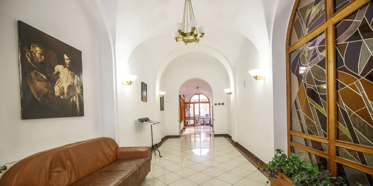 Pobyt v Orlických horách: hotel v štýle art deco, polpenzia aj vstup do bazéna či na zámok