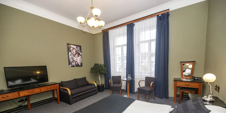 Pobyt v Orlických horách: hotel v štýle art deco, polpenzia aj vstup do bazéna či na zámok