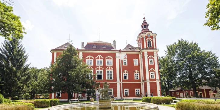 Noc plná zážitkov: Stredoveký hotel v Děteniciach, dobový program aj hostina