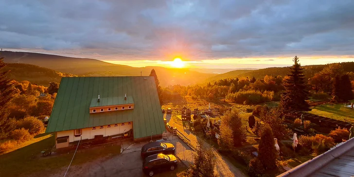 Pobyt v Jáchymove v Krušných horách: ubytovanie v izbách alebo apartmánoch