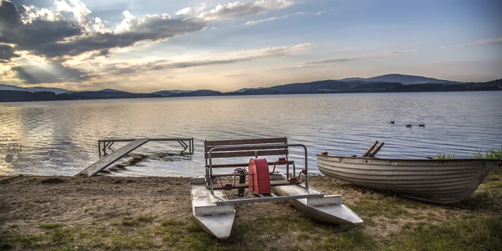 Až 8 dní pohody priamo pri Lipne: vybavený apartmán s kuchynkou a požičaním bicyklov aj infrasaunou