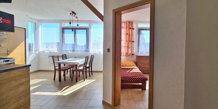 Až 8 dní pohody priamo pri Lipne: vybavený apartmán s kuchynkou a požičaním bicyklov aj infrasaunou