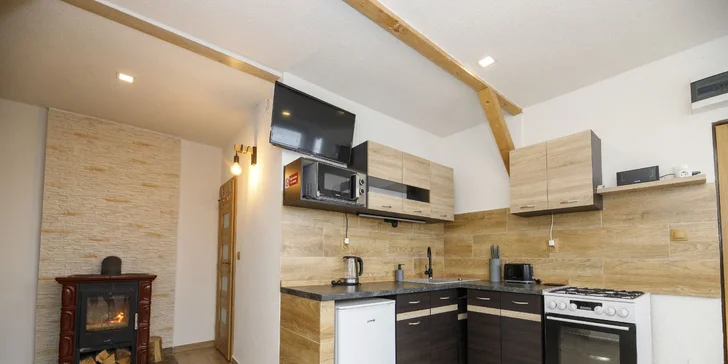 Až 8 dní pohody priamo pri Lipne: vybavený apartmán s kuchynkou a požičaním bicyklov aj infrasaunou