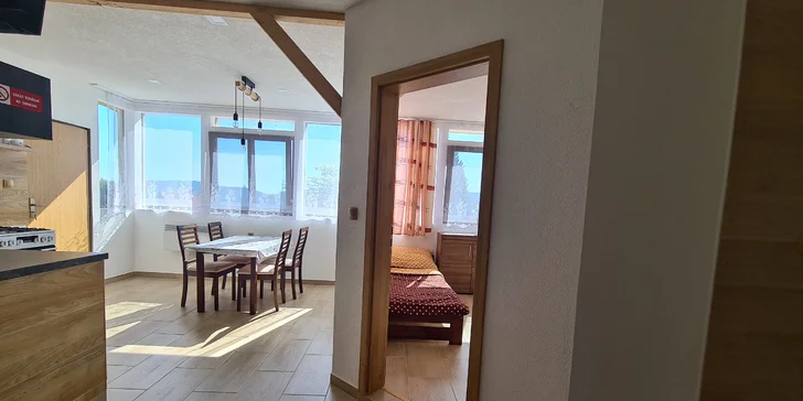 Až 8 dní pohody priamo pri Lipne: vybavený apartmán s kuchynkou a požičaním bicyklov aj infrasaunou