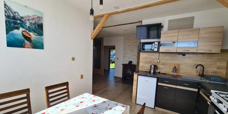 Až 8 dní pohody priamo pri Lipne: vybavený apartmán s kuchynkou a požičaním bicyklov aj infrasaunou