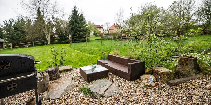 Ubytovanie v drevenom posede pri potôčiku s možnosťou poctivých raňajok