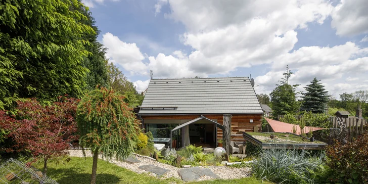 Buďte pár dní len spolu: romantický pobyt v luxusnej chate so saunou, vírivkou, cryo vaňou a krbom