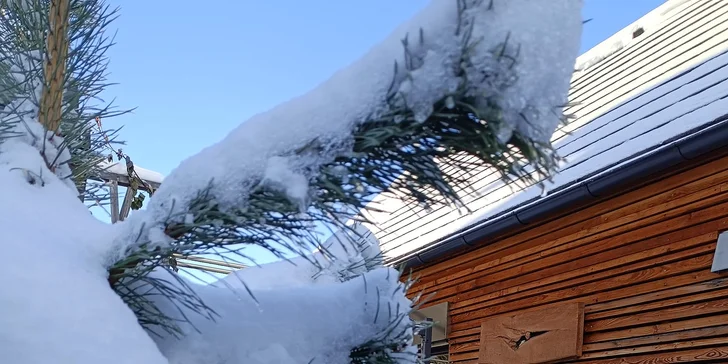 Buďte pár dní len spolu: romantický pobyt v luxusnej chate so saunou, vírivkou, cryo vaňou a krbom