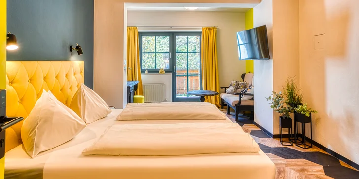 Moderný hotel v rakúskych Alpách: bufetové raňajky a neobmedzená sauna