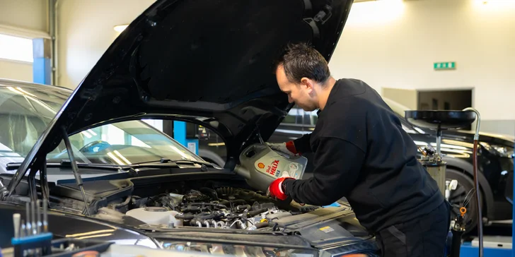 Výmena oleja a filtrov s materiálom a prehliadkou