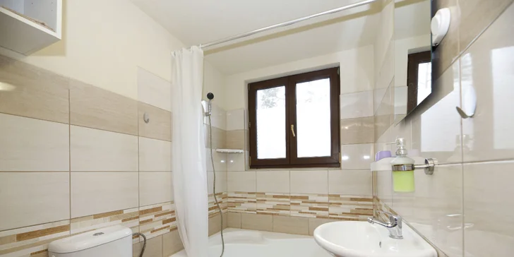 Dovolenka v chatovej osade na Lipne: vybavené apartmány pre 5 osôb a Lipno card