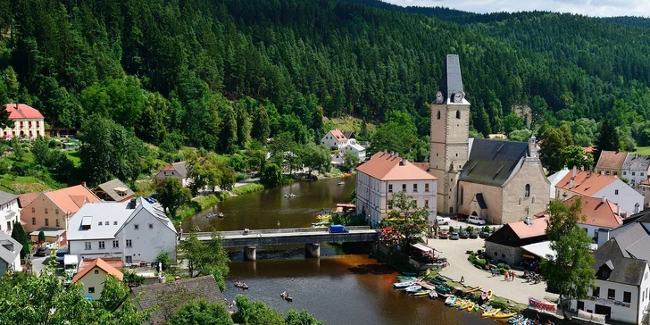 Dovolenka v chatovej osade na Lipne: vybavené apartmány pre 5 osôb a Lipno card