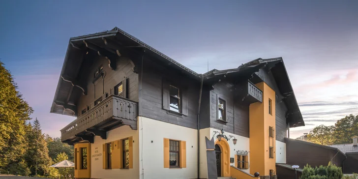 Novo zrekonštruovaný Lovecký Zámoček nad Liberecom pre 2–4 výletníkov aj s raňajkami