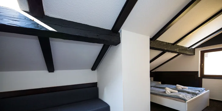 Novo zrekonštruovaný Lovecký Zámoček nad Liberecom pre 2–4 výletníkov aj s raňajkami